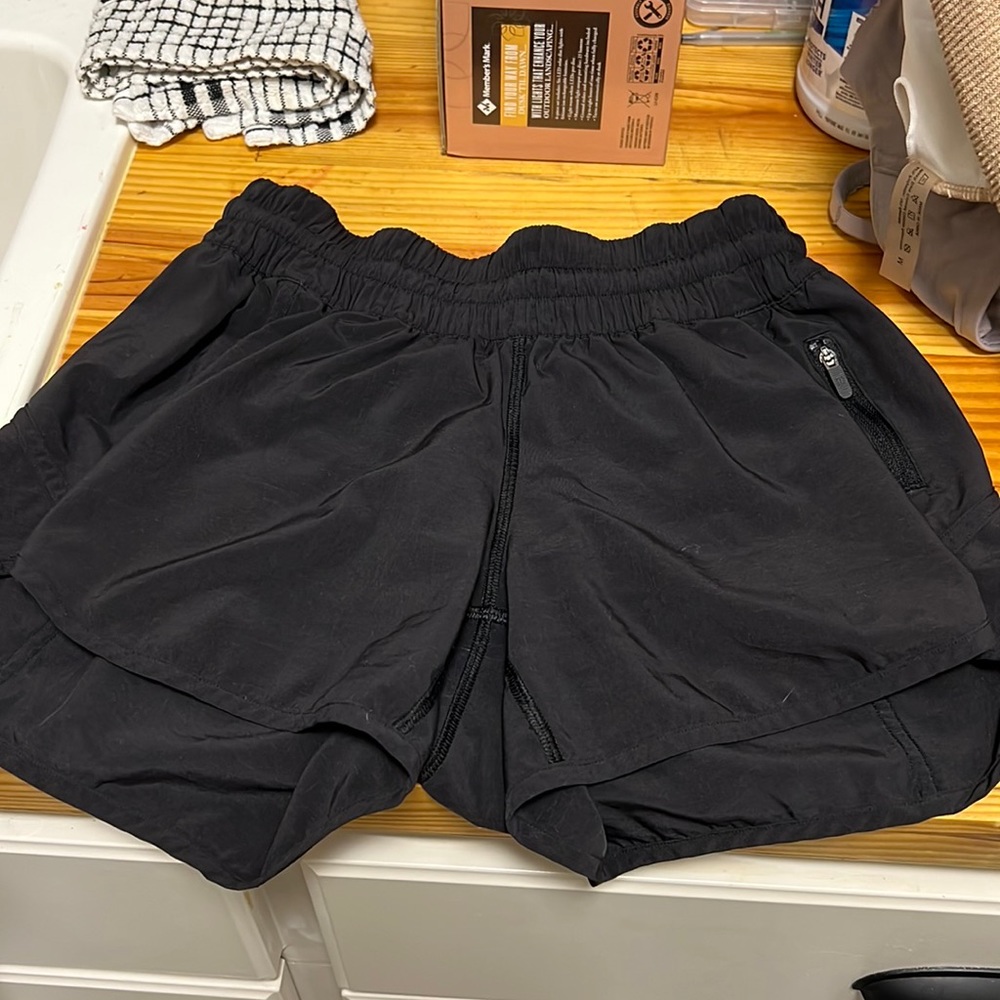 Lululemon tracker short
